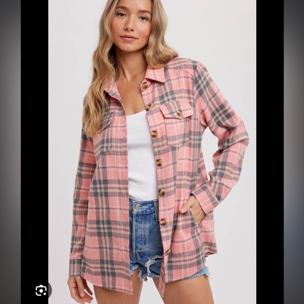 Bluivy plaid button down top